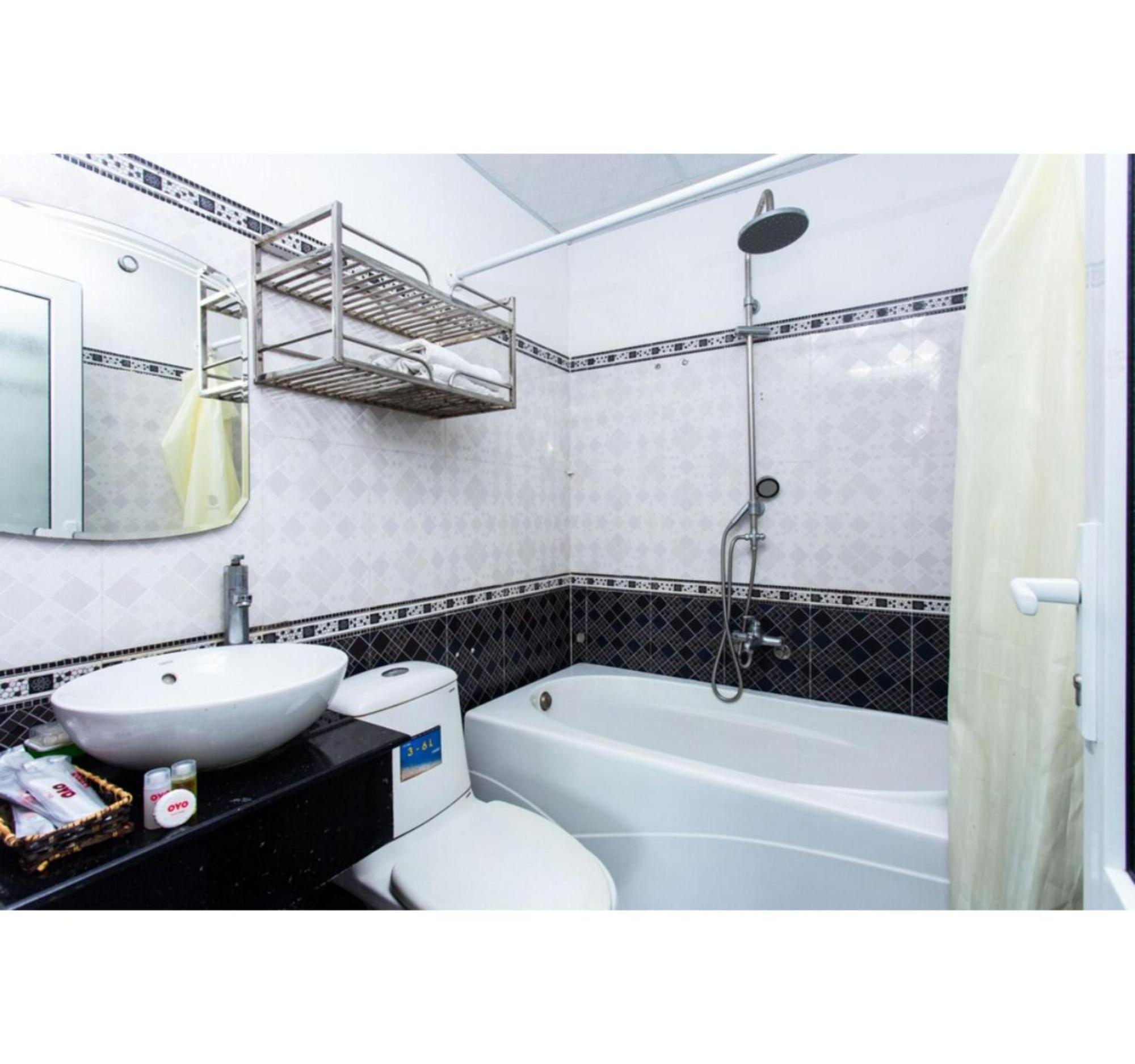 Oyo 553 Truong Giang Hotel ดานัง ภายนอก รูปภาพ