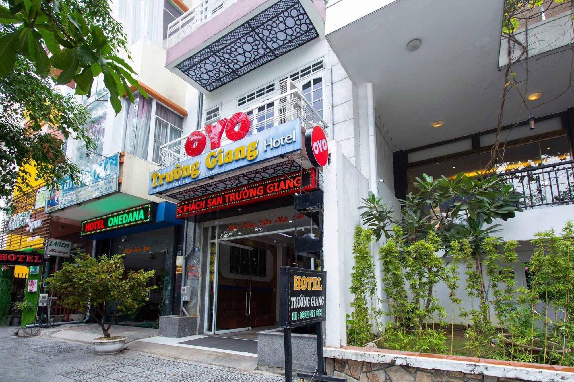 Oyo 553 Truong Giang Hotel ดานัง ภายนอก รูปภาพ
