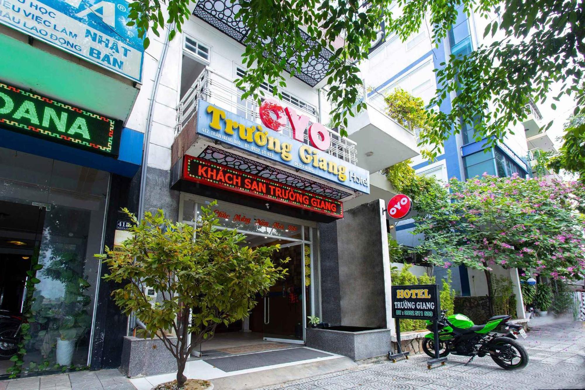 Oyo 553 Truong Giang Hotel ดานัง ภายนอก รูปภาพ